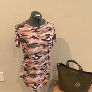 Victoria’s Secret pink camo xs t-shirt😉
